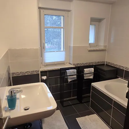 Spacious About 90 Sqm アパート *